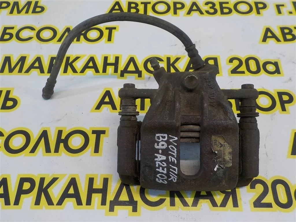 Суппорт передний правый Nissan Note E11 (2005—2009)