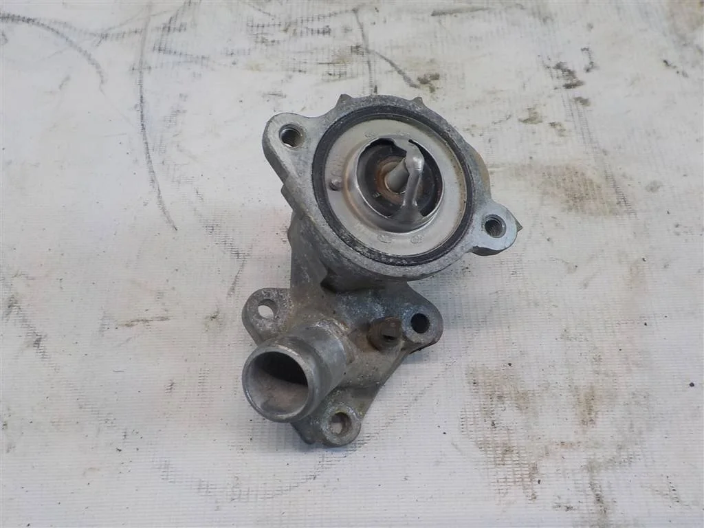 Корпус термостата Mitsubishi Lancer IX (2000—2007)