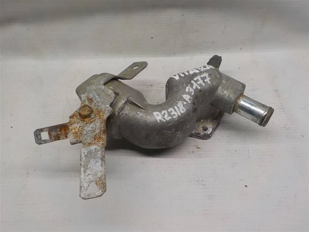 Фланец двигателя системы охлаждения Suzuki Grand Vitara II (2005—2008)