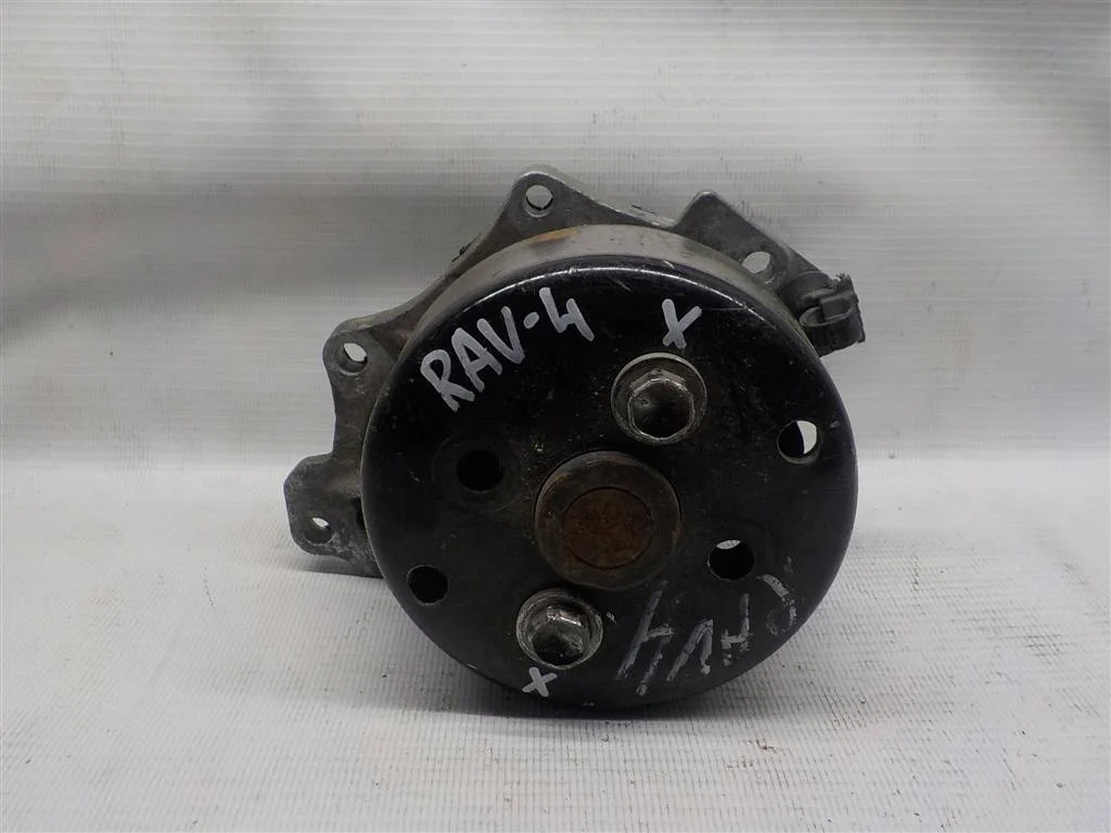 Насос водяной (помпа) Toyota RAV4 III (2005—2010)