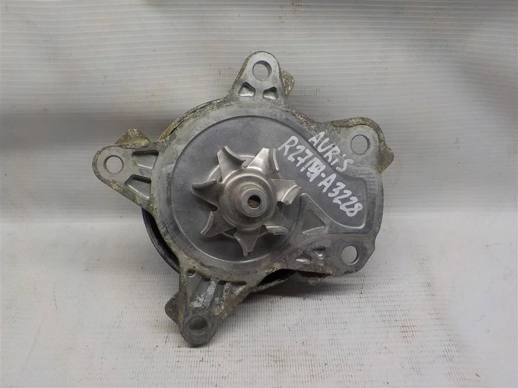 Насос водяной (помпа) Toyota Auris E150 (2006—2010)