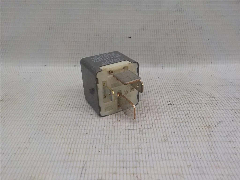 Реле Toyota RAV4 III (2005—2010)