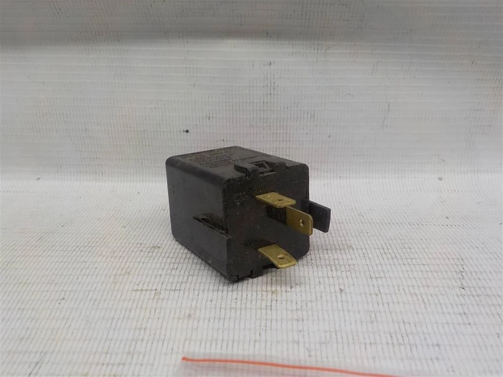 Реле поворотов Hyundai Getz I рестайлинг (2005—2011)