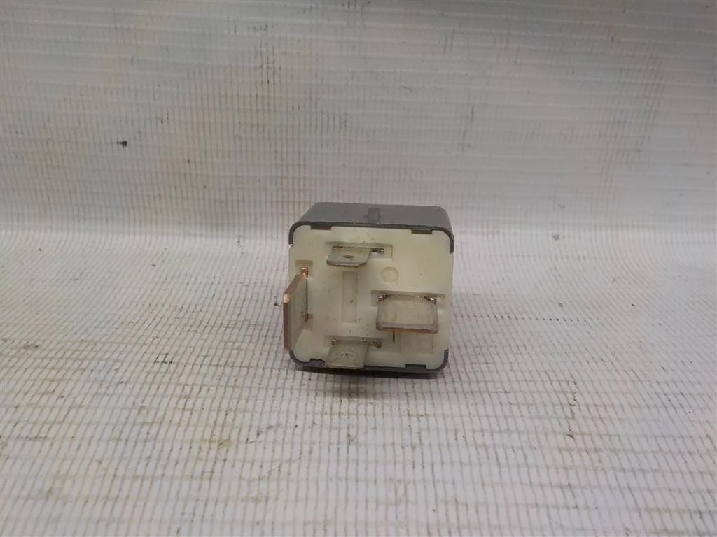 Реле Toyota RAV4 III (2005—2010)