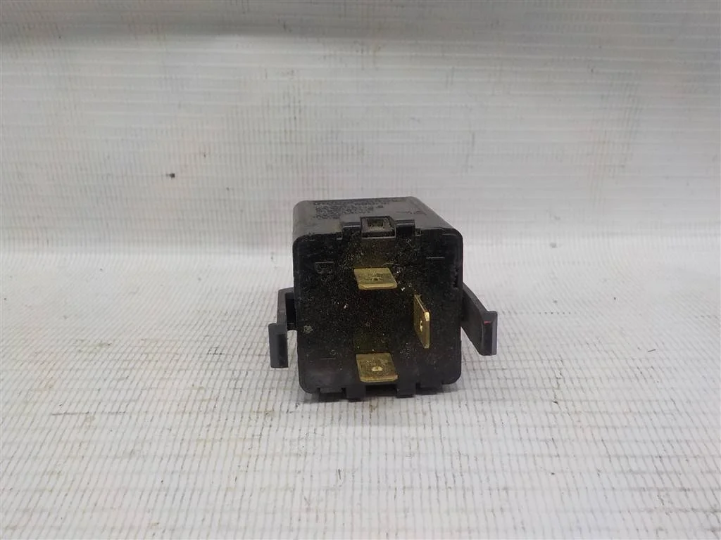 Реле поворотов Hyundai Getz I рестайлинг (2005—2011)