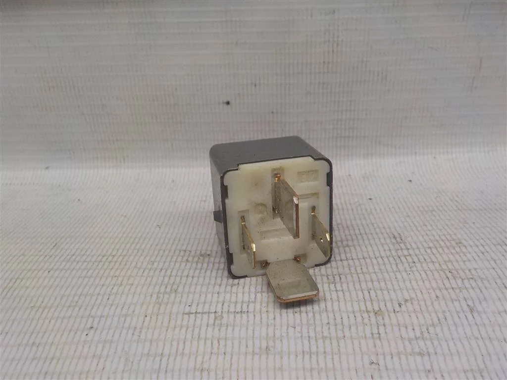 Реле Toyota Camry XV30 (2001—2006)