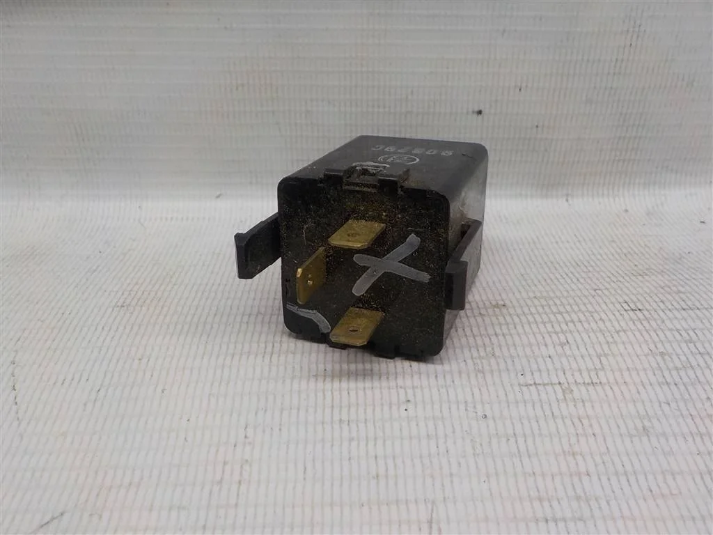 Реле поворотов Hyundai Getz I рестайлинг (2005—2011)