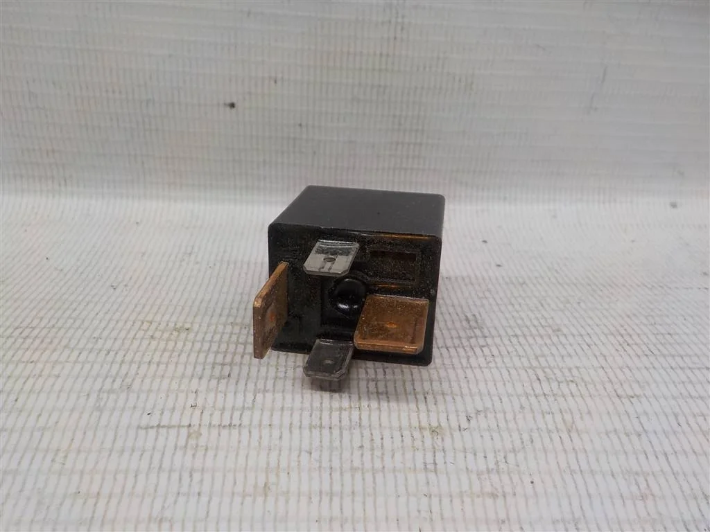 Реле Mitsubishi Lancer IX (2000—2007)