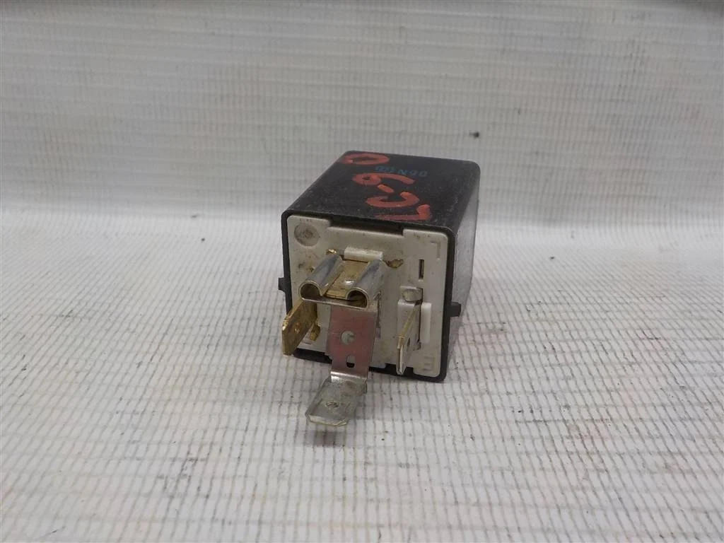 Реле Toyota Land Cruiser Prado 90 (1996—1999)