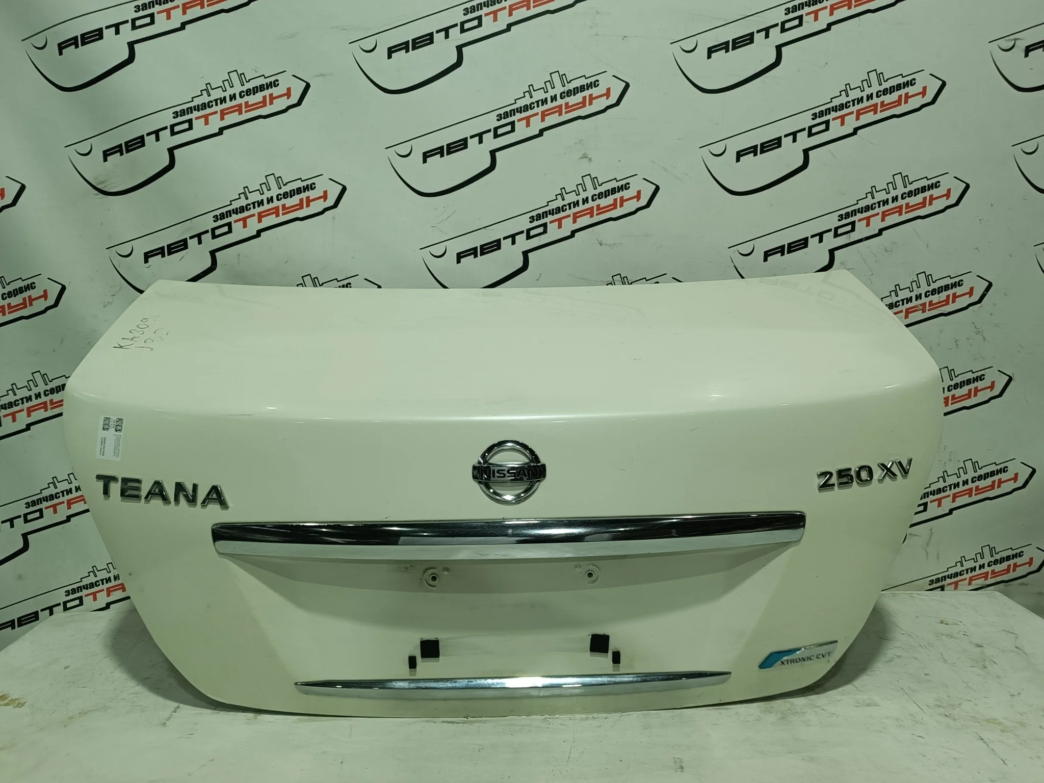 КРЫШКА БАГАЖНИКА NISSAN TEANA H430MJN2AA белый, QX1 KA8090