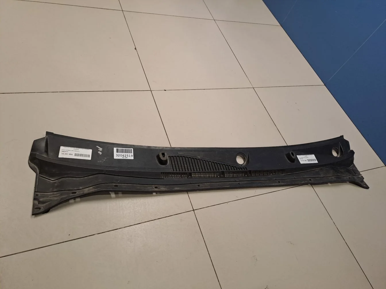 Планка под лобовое стекло (Жабо) для Nissan Pathfinder R51 2005-2014