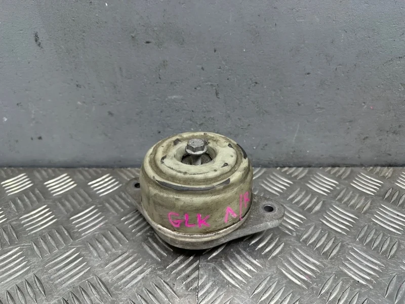 Подушка двигателя Mercedes GLK X204