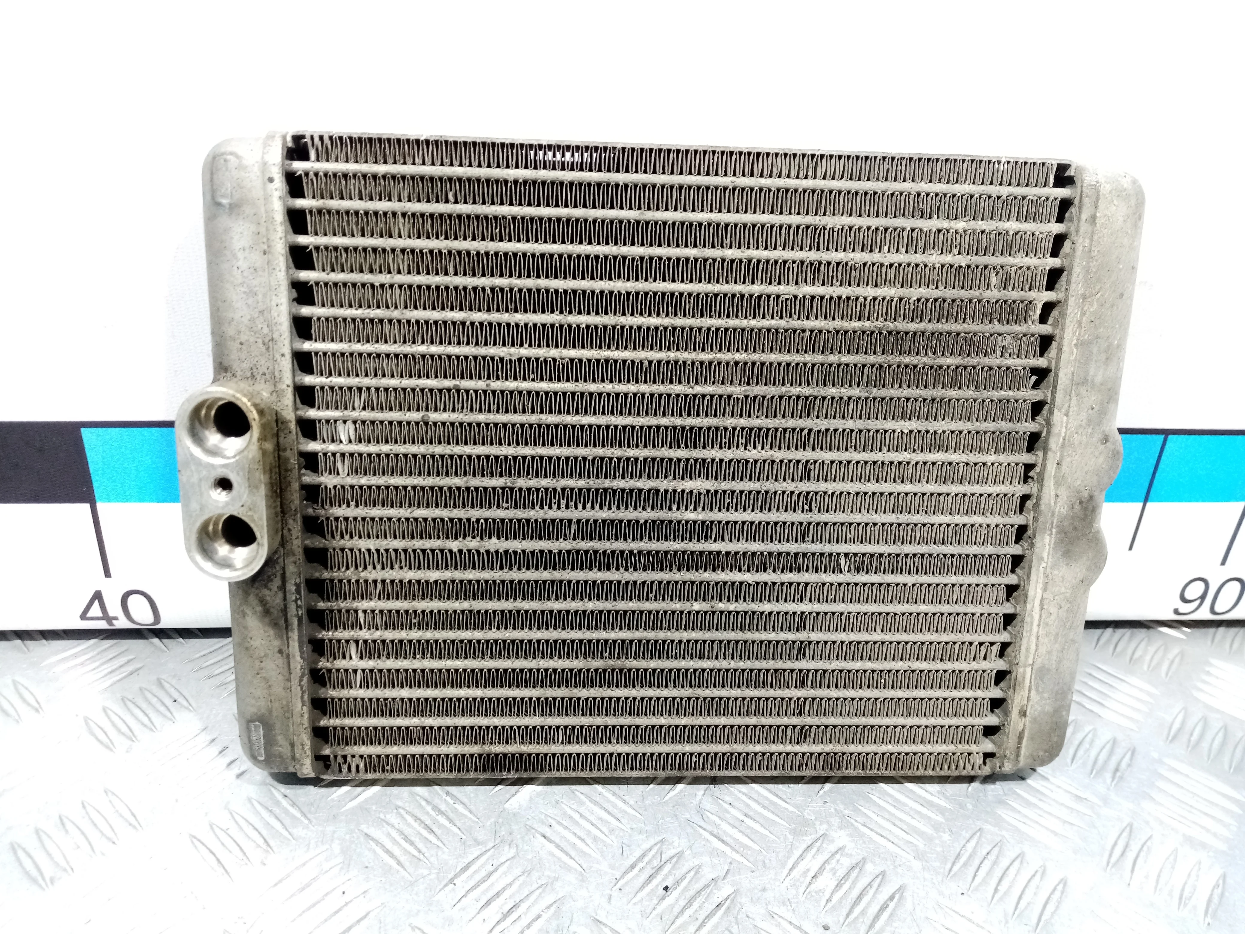 [Б/У] * Радиатор масляный E70 [Код: 00374090 ]