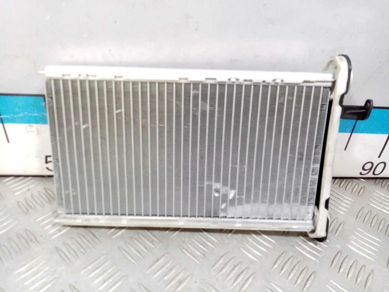 [Б/У] Радиатор отопителя BMW [Код: 00533488 ]