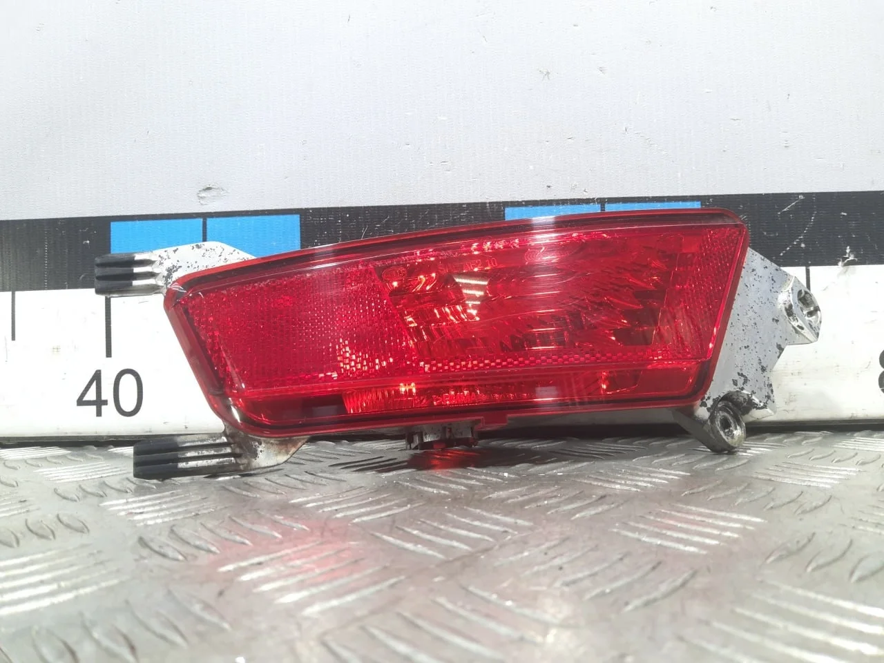 [Б/У] Фонарь задний в бампер левый [Код: 00537722 ]