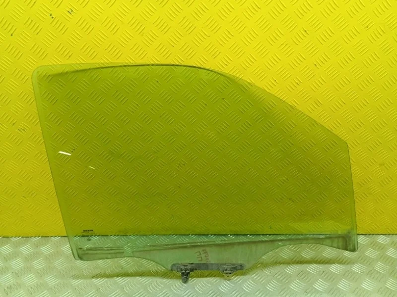 Стекло двери передней правой Nissan Pathfinder (R51M) 2004-2013 2010 80300EB310 2.5 D YD25DDTI