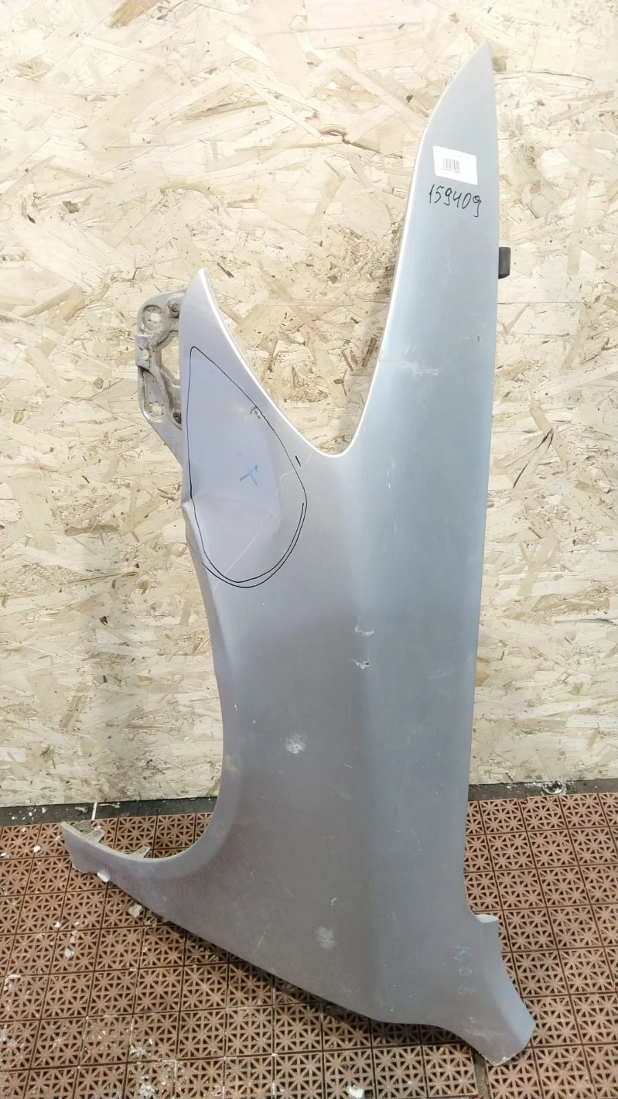 Крыло SKODA OCTAVIA 1Z 2009- переднее левое серебро б/у OCTAVIA 1Z(2004-2012)