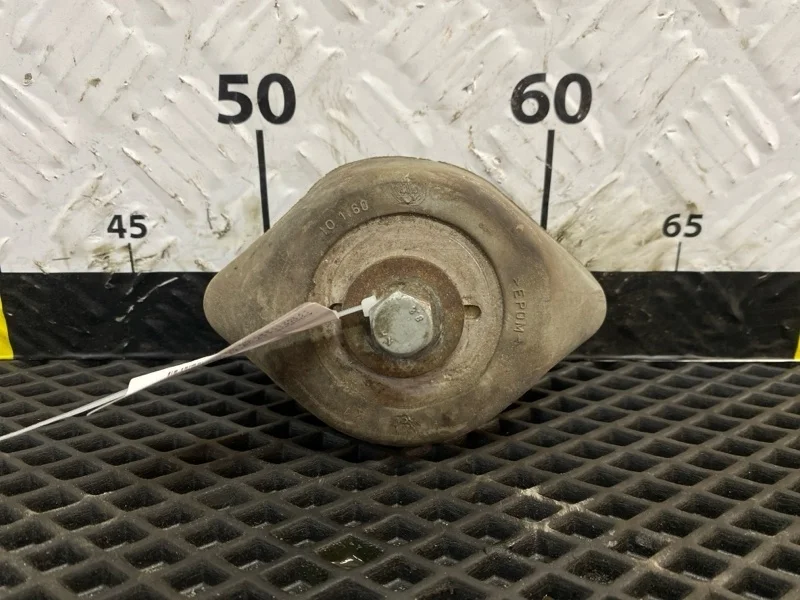 Подушка АКПП Audi A6 2000 8D0399151J C5 APR 2.8