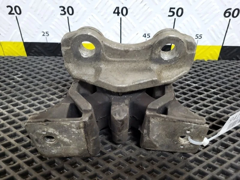 Подушка двигателя Opel Corsa 13125208 F68 Z14XE
