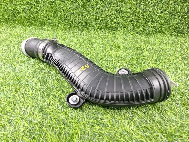 Патрубок интеркулера Volkswagen Tiguan 2012 1K0145840R 5N CCZ 2.0T