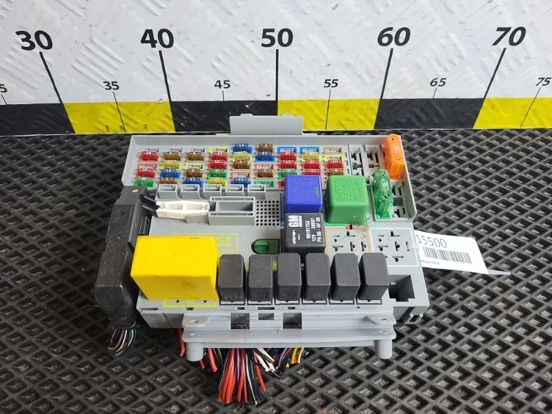 Блок предохранителей Opel Astra G 2003 24431677 F35 Z18XE