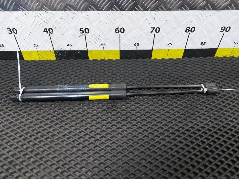 Амортизатор крышки багажника Opel Zafira B 13128759 L75 Z22YH