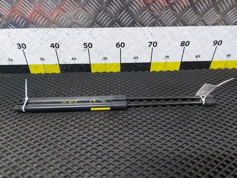 Амортизатор крышки багажника Opel Zafira B 13128759 L75 Z22YH