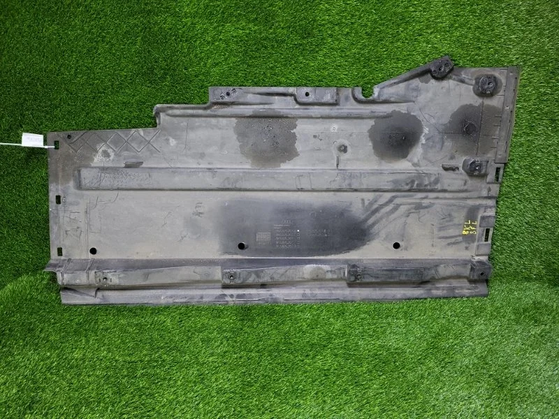 Защита днища Audi A4 2009 8K0825207 B8 CDH 1.8T, левая