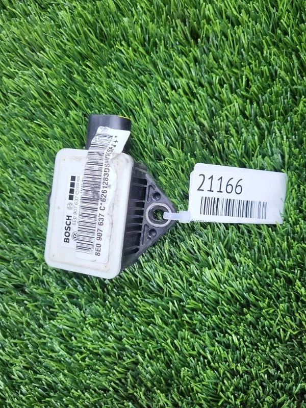 Датчик ускорения Audi A4 2006 8E0907637C B7 BWE 2.0T