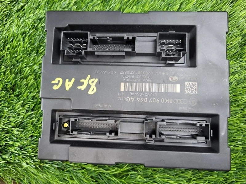 Блок комфорта Audi A4 2009 8K0907064AG B8 CDH 1.8T