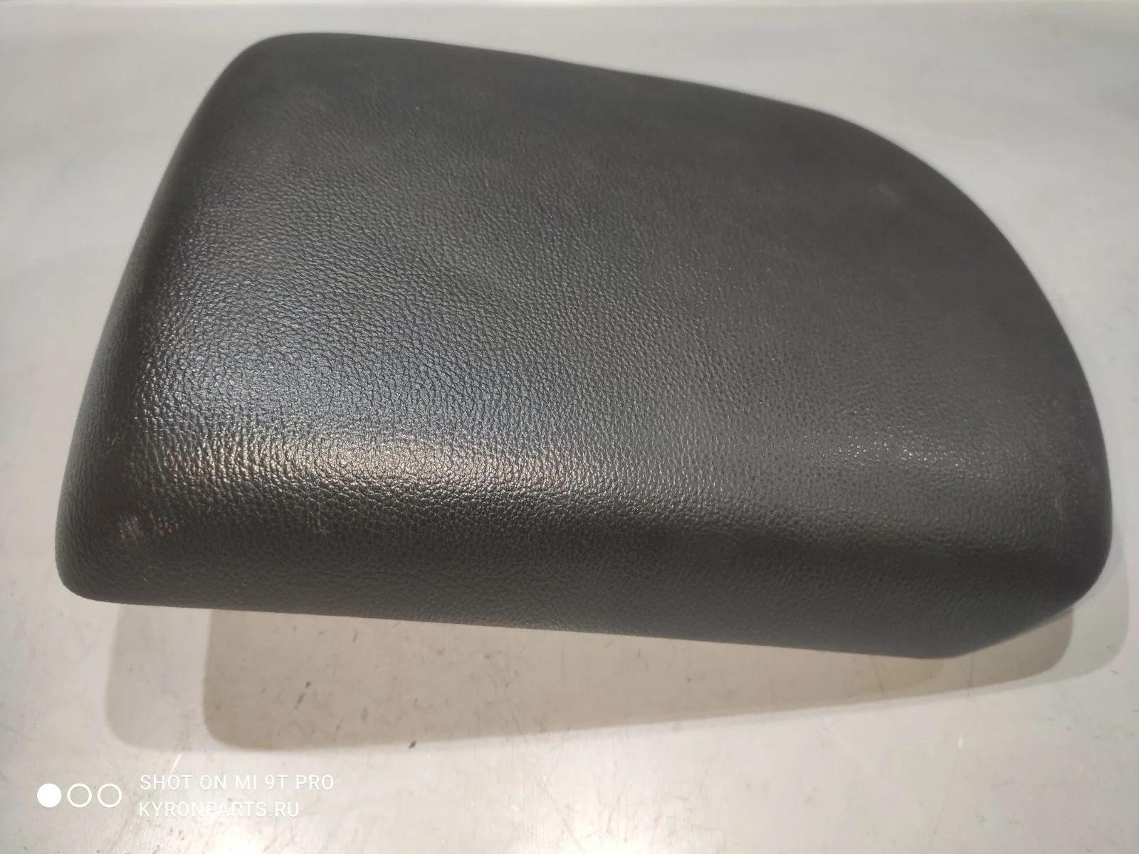 Крышка подлокотника SsangYong Kyron 2009 D130