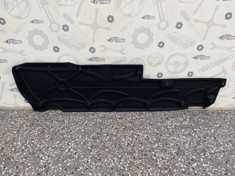 Защита днища правая Mercedes-benz W212