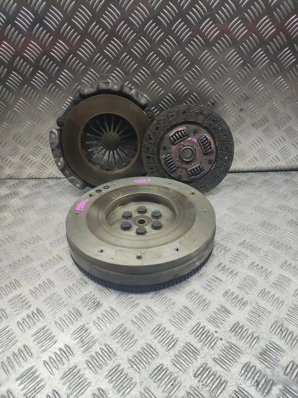 Маховик Mitsubishi L200 Pajero Sport 1120A130 4D56U