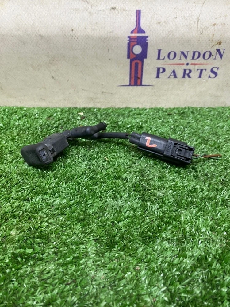 Форсунка омывателя BMW E90