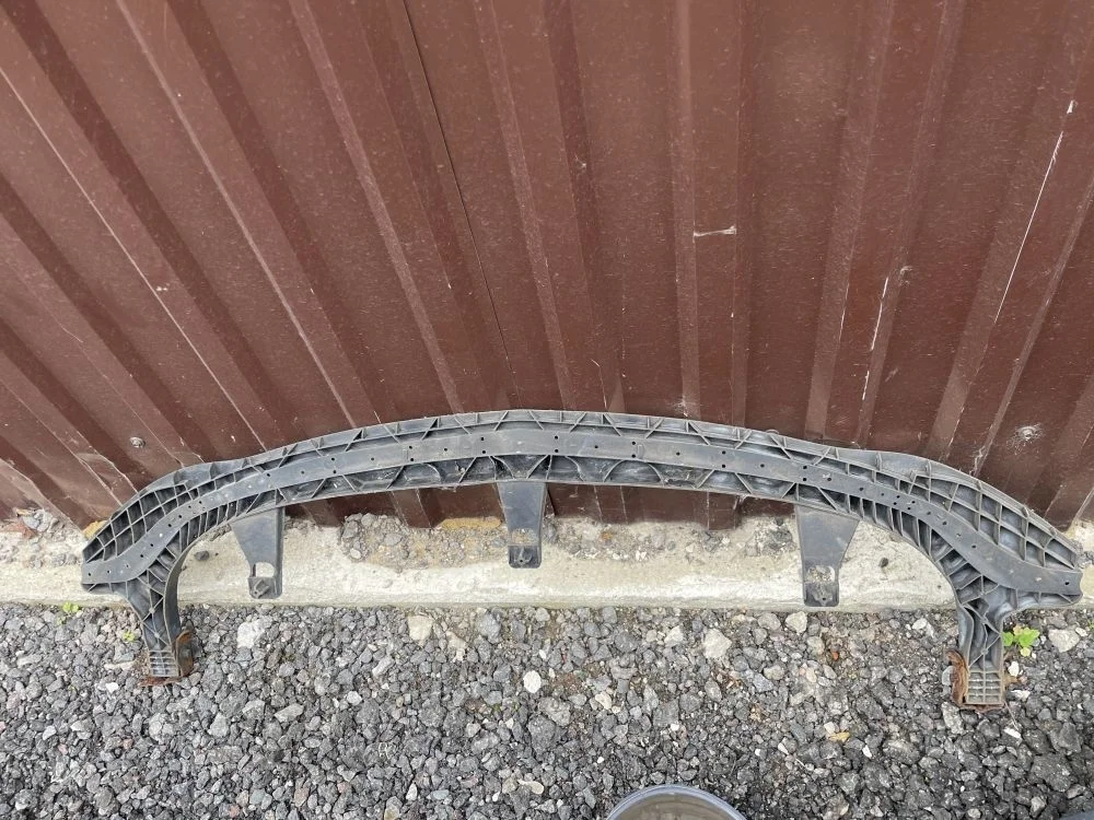 усилитель  бампера нижний opel astra J рестаил