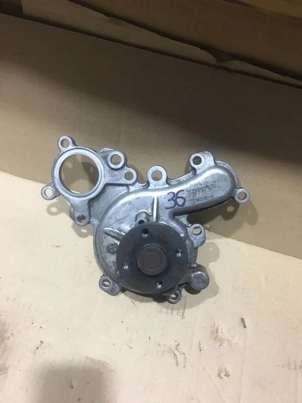 Помпа Lexus Lx570 2017 1610039496 URJ202 3UR-FE 5.7