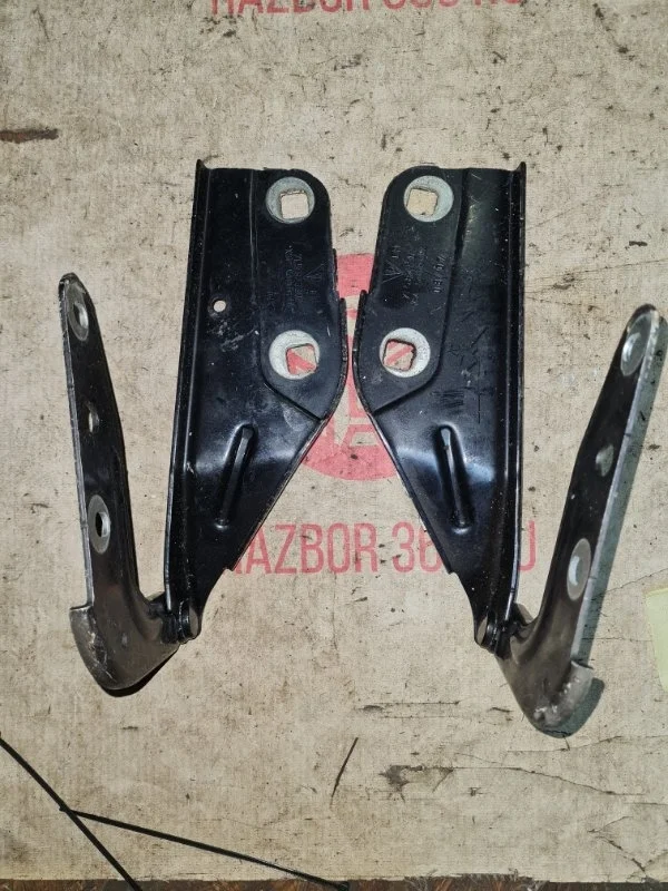 Комплект петлей капота Porsche Cayenne 2007 957