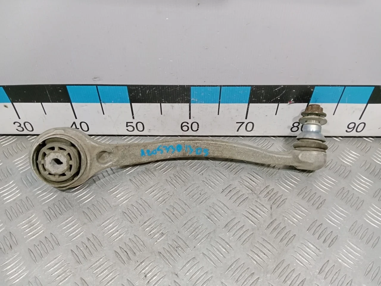 [Б/У] Рычаг передний нижний левый [Код: 00524694 ]