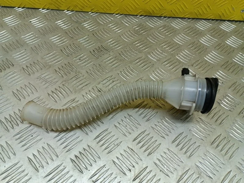 Горловина бачка омывателя Toyota Rav 4 (Xa30) (2005-2014) 2006 8531942230 2.0 I 1AZFE