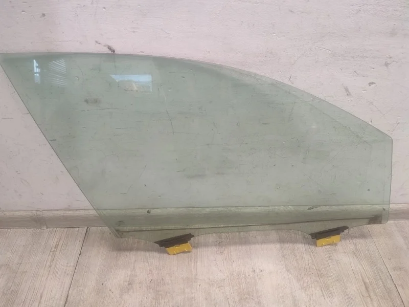 Стекло двери Audi Q7 2015- 4M