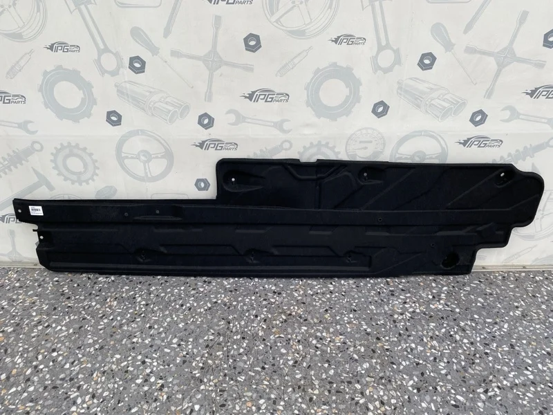 Защита днища правая Mercedes-benz W204