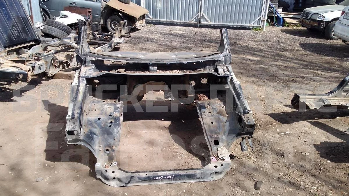 Передняя часть кузова Ленд Ровер Дискавери 3
