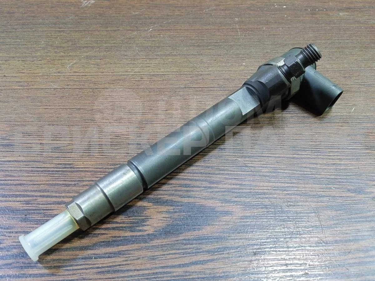 Форсунка дизельная Mercedes (Мерседес) M-класс W163 (ML)