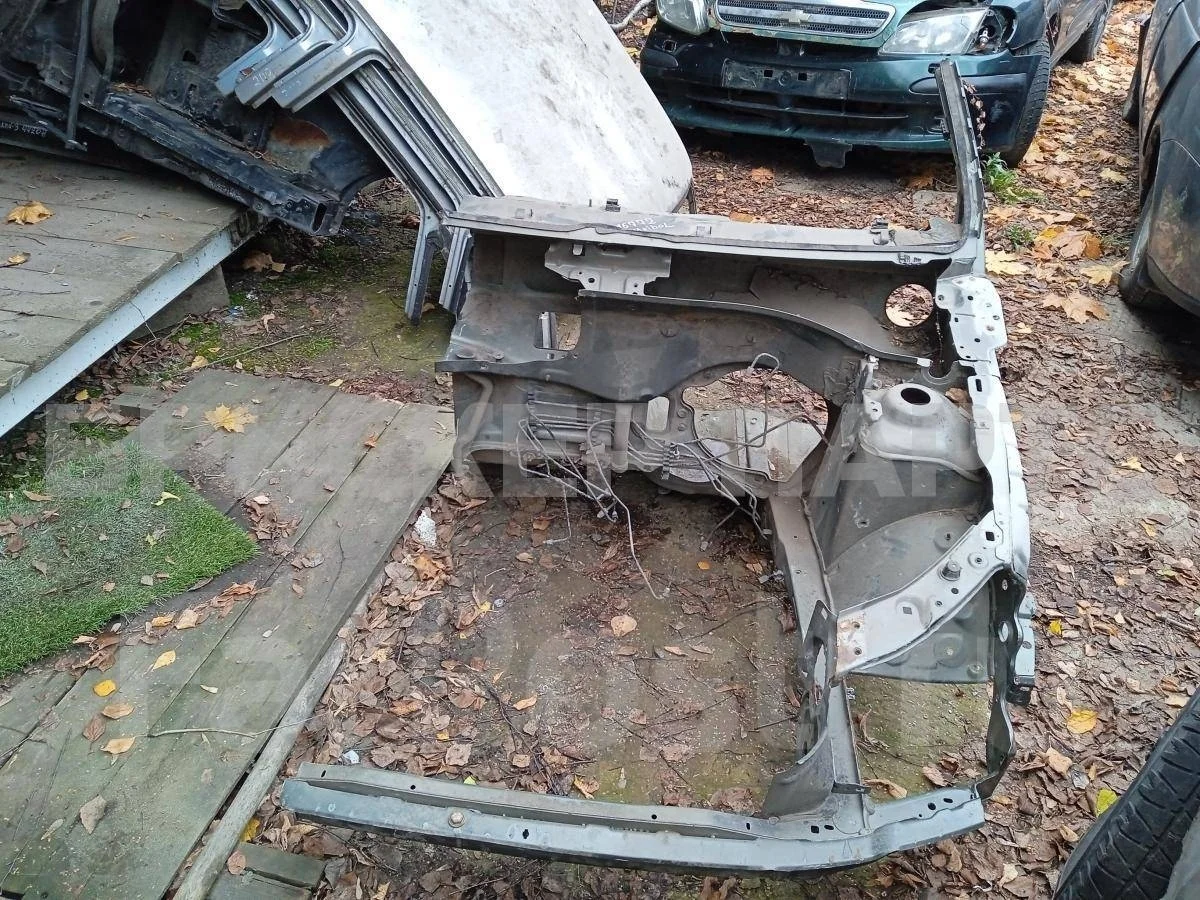 Четверть передняя лев Рено Симбол 2