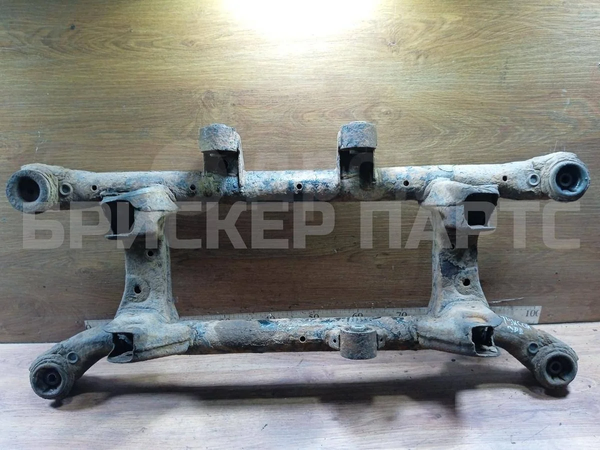 Подрамник задний Хендай Туссан I  JM