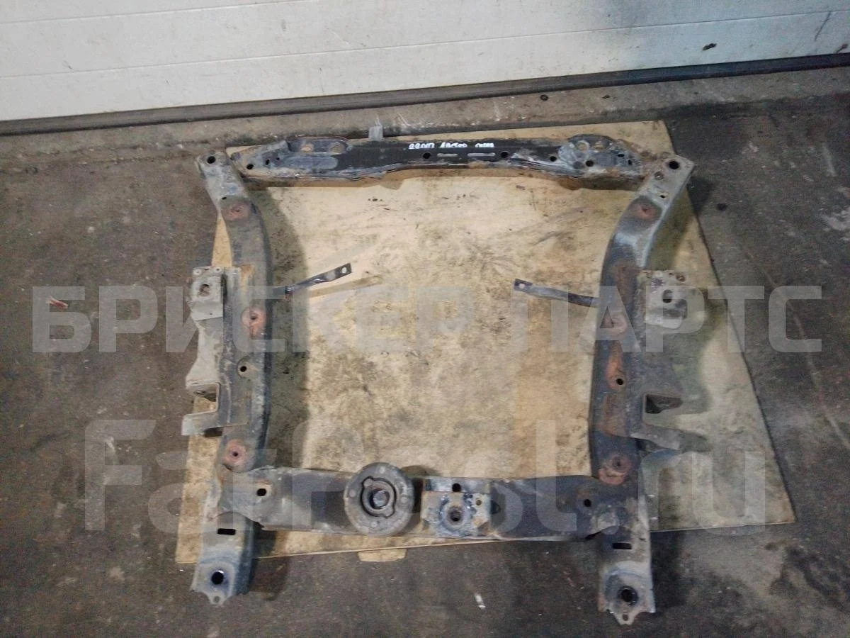 Подрамник передний Рено Дастер 1  HS