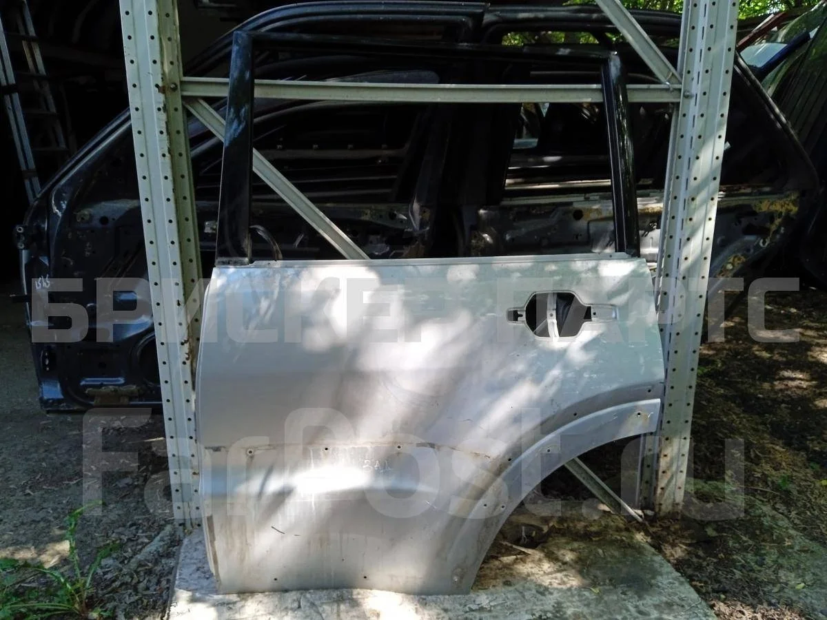 Дверь задняя левая Митсубиси Паджеро/Монтеро 4 (V90/V80)