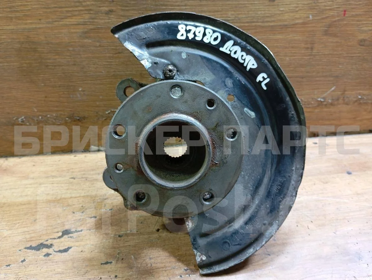 Кулак поворотный лев Рено Дастер 1  HS