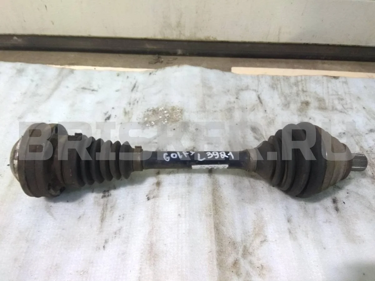 Привод (шрус) передний левый Фольксваген Гольф Mk5