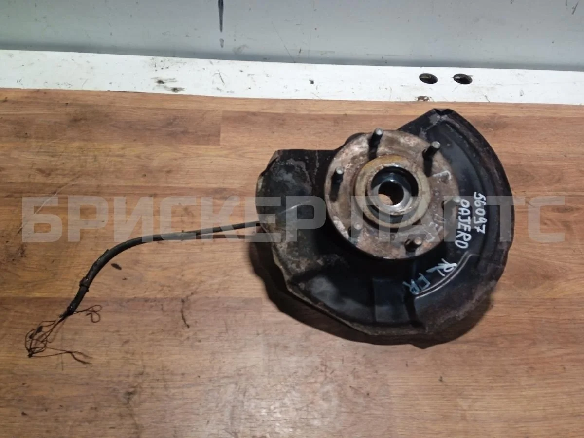 Кулак поворотный прав Митсубиси Паджеро/Монтеро 4 (V90/V80)